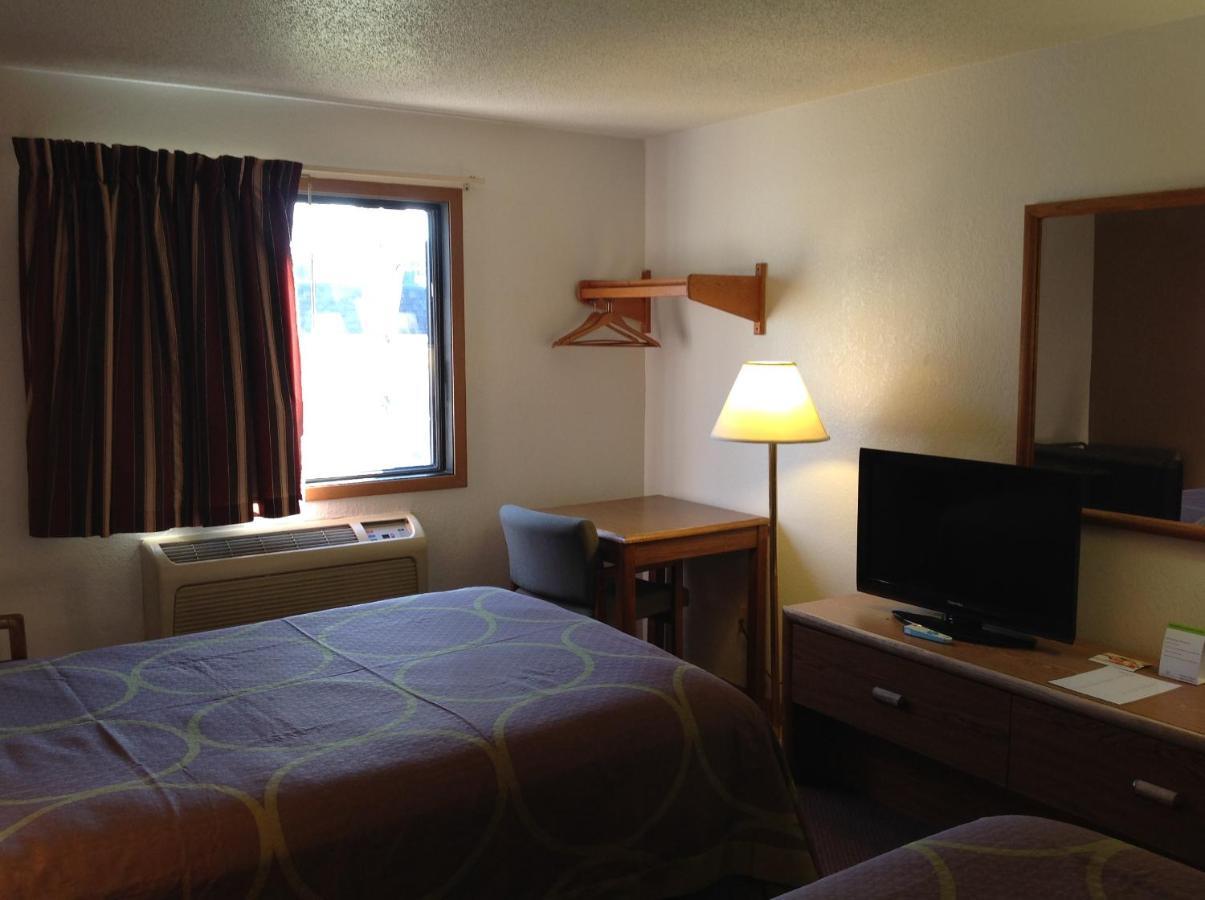 Super 8 By Wyndham Winchester Va Bagian luar foto
