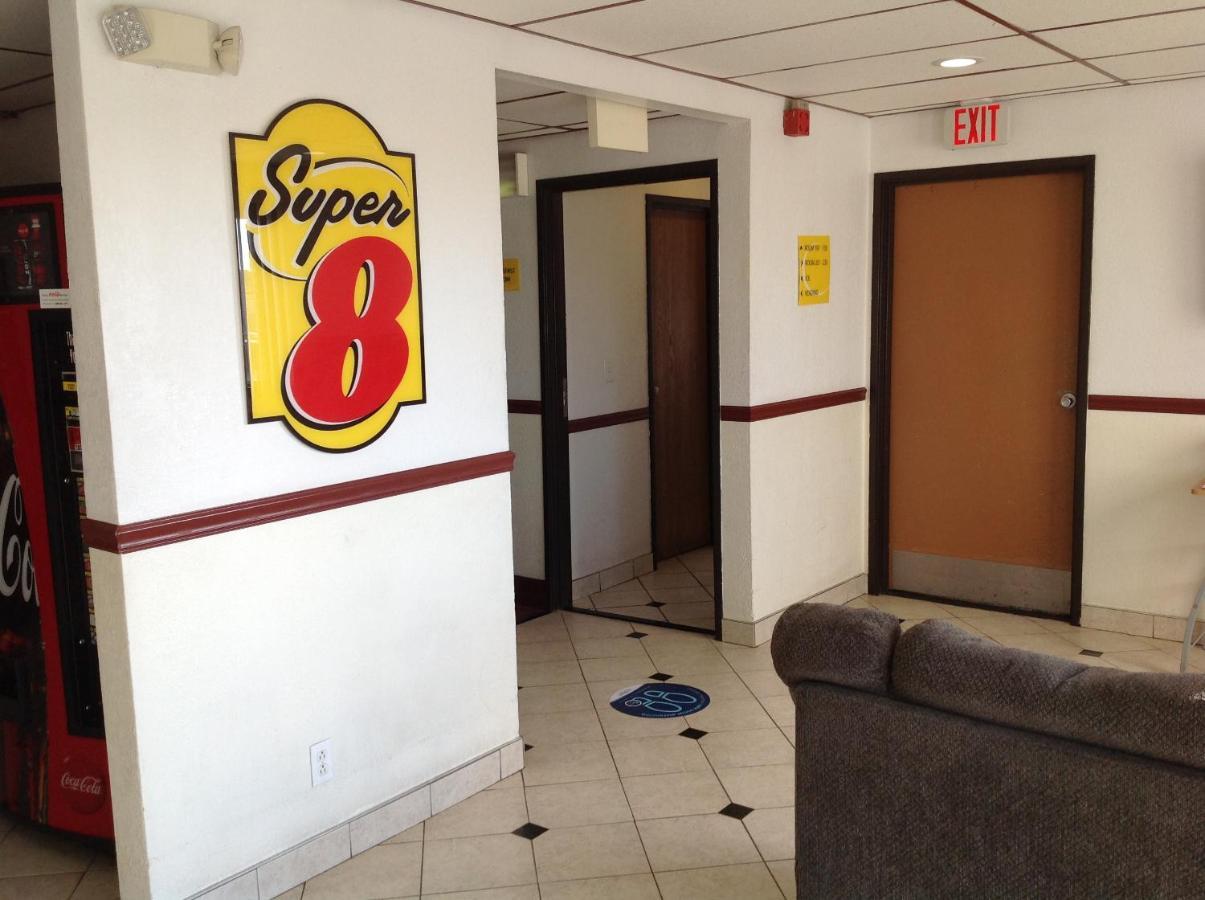 Super 8 By Wyndham Winchester Va Bagian luar foto