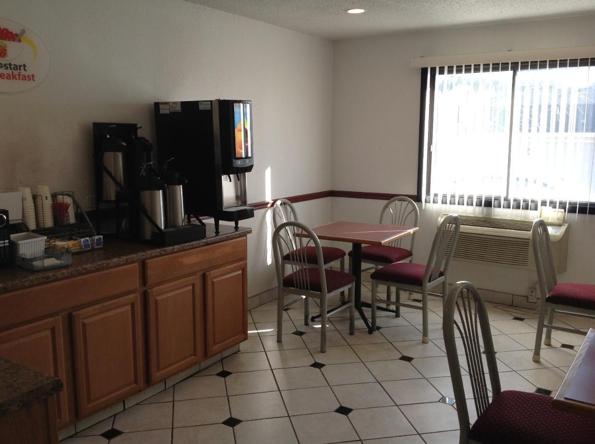 Super 8 By Wyndham Winchester Va Bagian luar foto